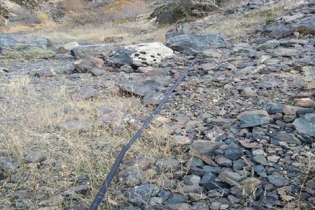 3 girişli mağarada mühimmat ele geçirildi 6