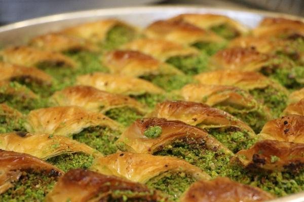 Ucuz baklavaya dikkat! İçinde neler yok ki... 6