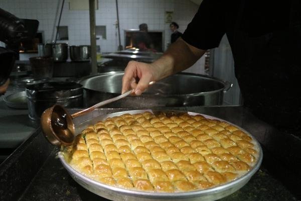 Ucuz baklavaya dikkat! İçinde neler yok ki... 3