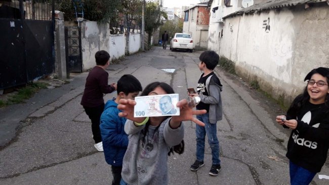 'Robin Hood' bu sefer Ataşehir’de yüzleri güldürdü 1