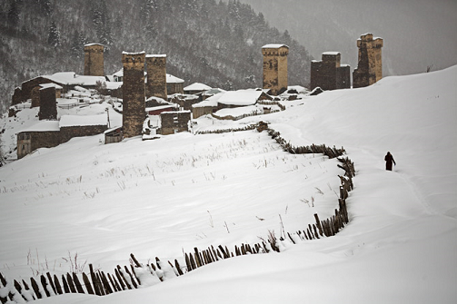 Ortaçağ'dan kalma köy güzelliğiyle büyülüyor 17