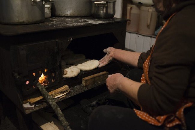 Ortaçağ'dan kalma köy güzelliğiyle büyülüyor 7