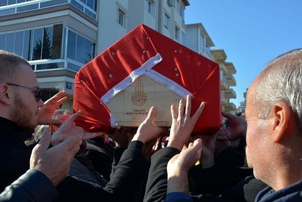 Öldürülen sağlık müdürüne acı tören 26