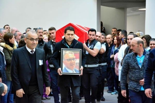 Öldürülen sağlık müdürüne acı tören 22