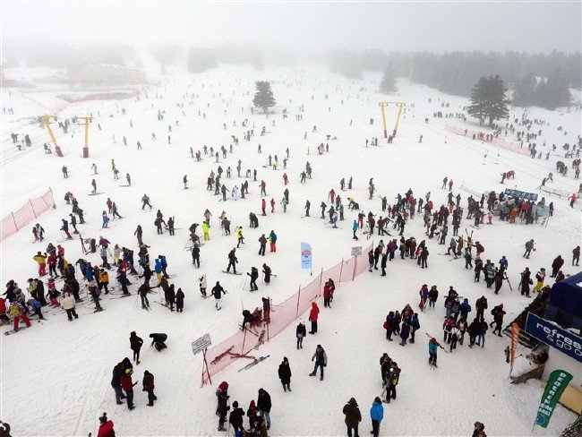 Uludağ'da yılın en kalabalık günü 1