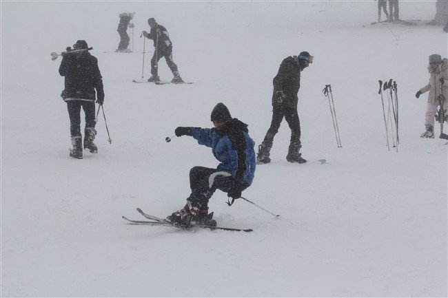 Uludağ'da yılın en kalabalık günü 4