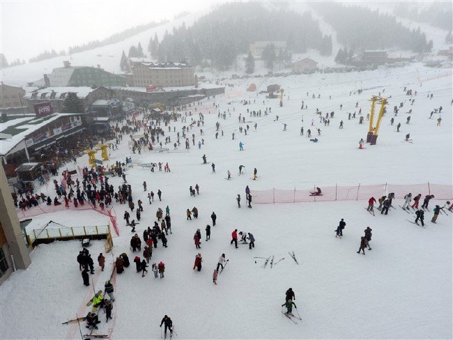 Uludağ'da yılın en kalabalık günü 6