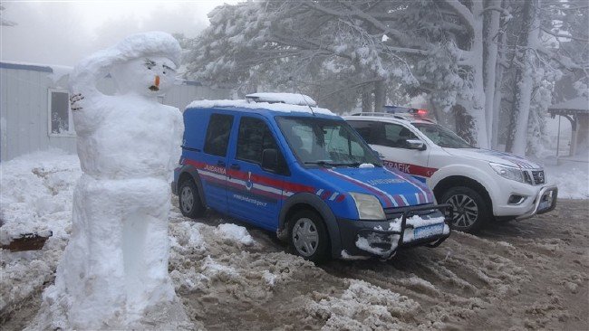 Uludağ'da yılın en kalabalık günü 8