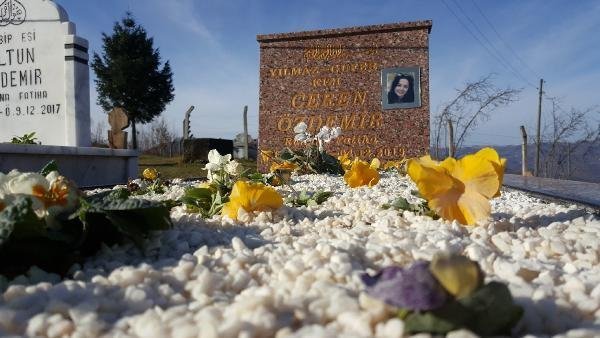 Ceren'in mezar taşında duygulandıran mesaj 4