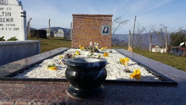 Ceren'in mezar taşında duygulandıran mesaj 3