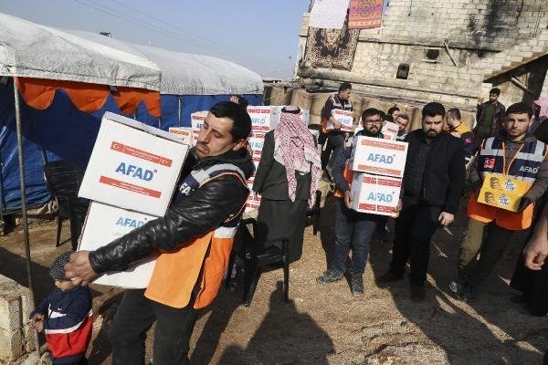 İdlib'den kaçan Suriyelilere Türkiye'den yardım eli 3