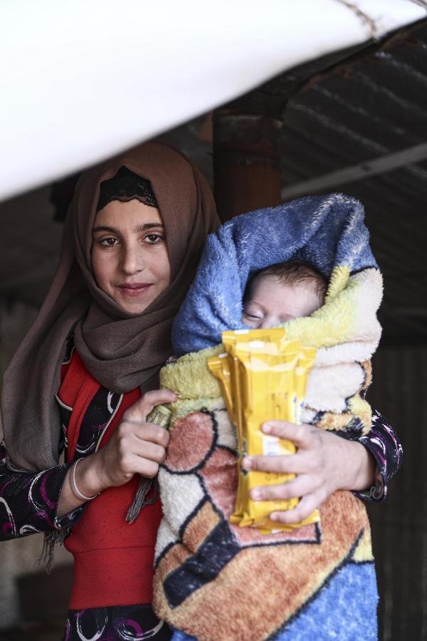 İdlib'den kaçan Suriyelilere Türkiye'den yardım eli 11