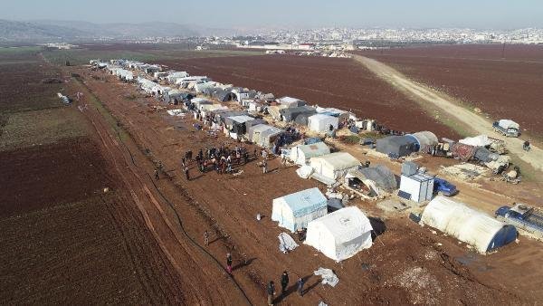 İdlib'den kaçan Suriyelilere Türkiye'den yardım eli 12
