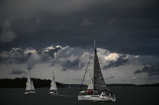 Avustralya'da felaketler bitmiyor: Yangın, toz fırtınası, dolu ve sel... 15