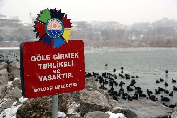 Mogan Gölü kısmen buz tuttu 4