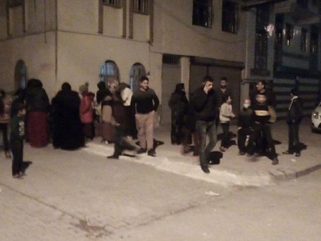 Elazığ'daki deprem sonrası ilk fotoğraflar 11