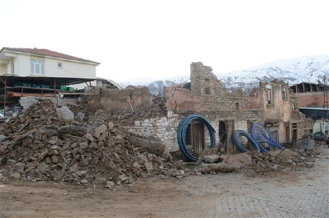 Elazığ ve Malatya'da ağır bilanço 36
