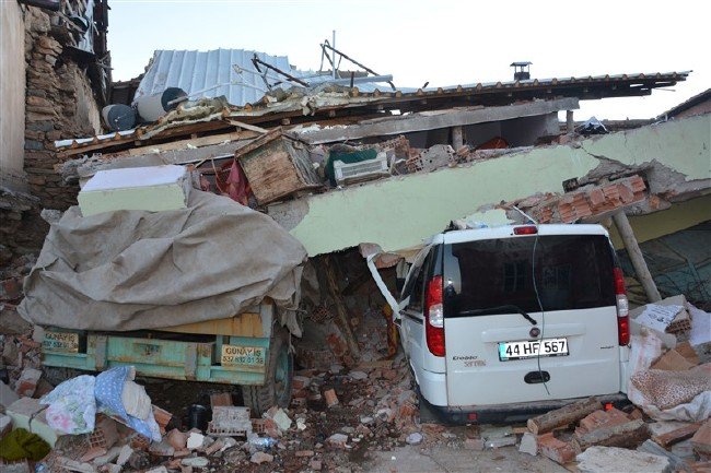 Elazığ ve Malatya'da ağır bilanço 81