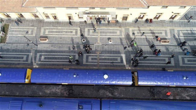 TCDD'nin yardım treni Elazığ'da 21