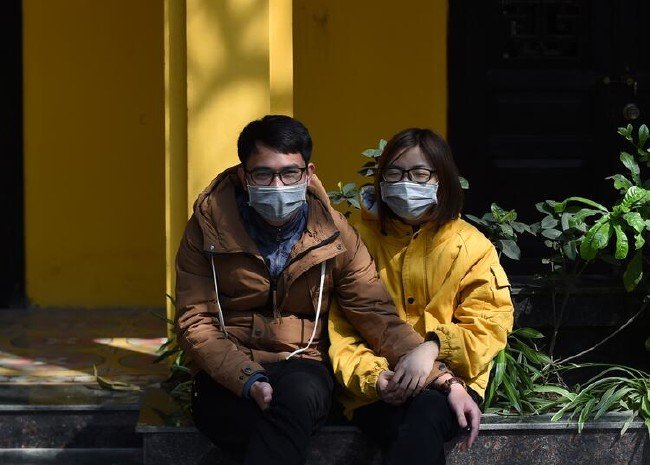 Wuahan cesetler sokaktan toplanıyor 17