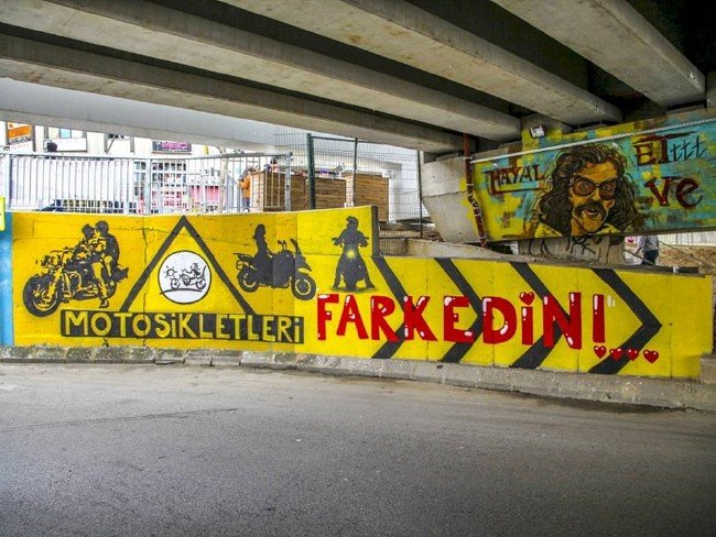 İstanbul'da Marmaray alt geçidi grafitilerle renklendi 6