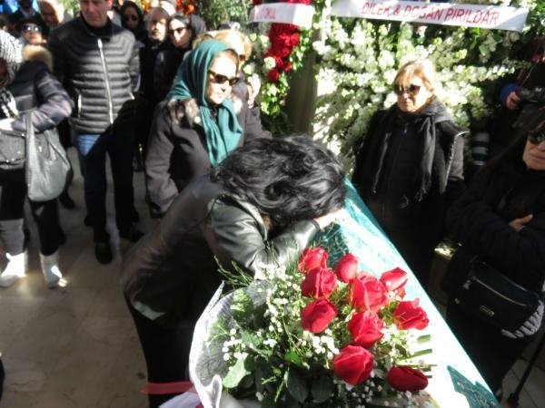 Önce uçak saatini sonra koltuğunu değiştirmiş 3