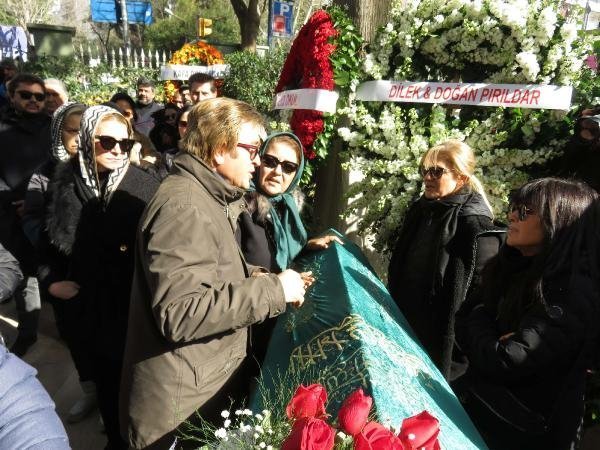 Önce uçak saatini sonra koltuğunu değiştirmiş 5