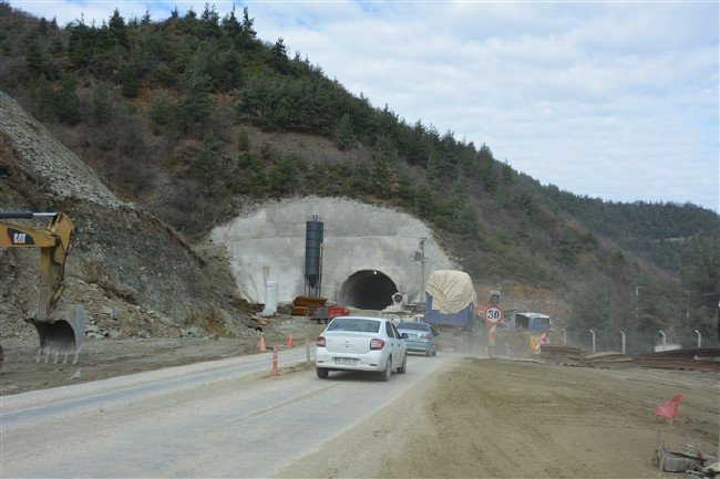 Her gün dağı 2 metre deliyorlar 2