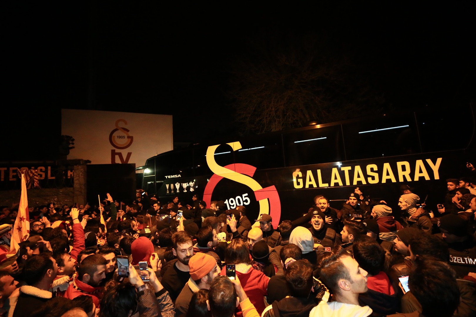 Derbi sonrası Florya'da buyük coşku 4