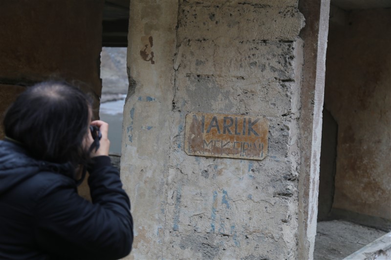 Baraj suyu çekildi, tarihi köy ortaya çıktı 2