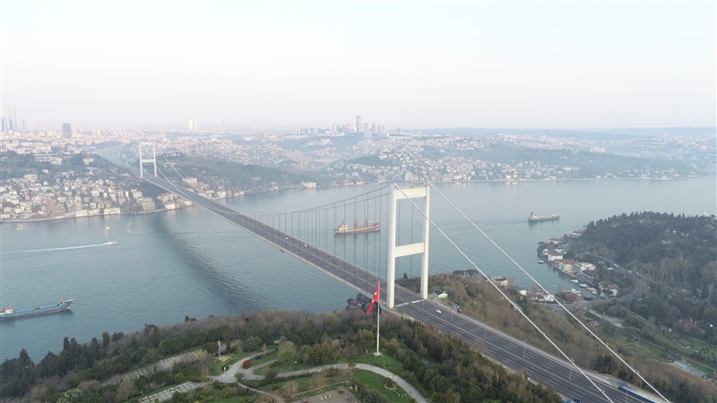 İstanbul böylesini hiç görmedi! İşte sokağa çıkma yasağı sonrası ilk sabah 17