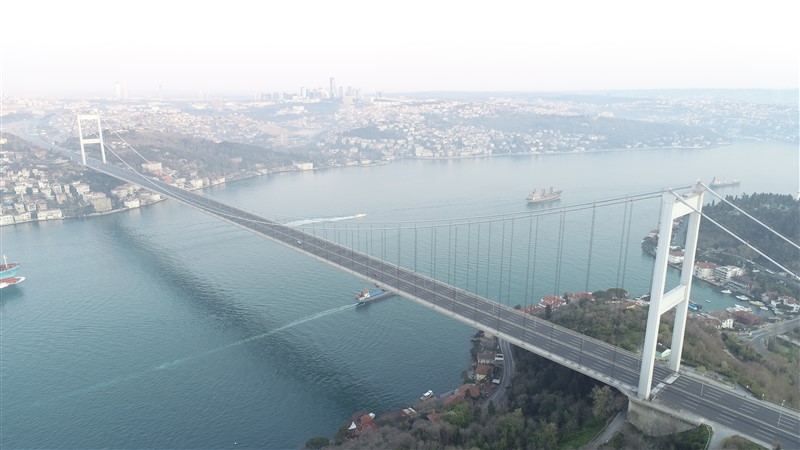 İstanbul böylesini hiç görmedi! İşte sokağa çıkma yasağı sonrası ilk sabah 15