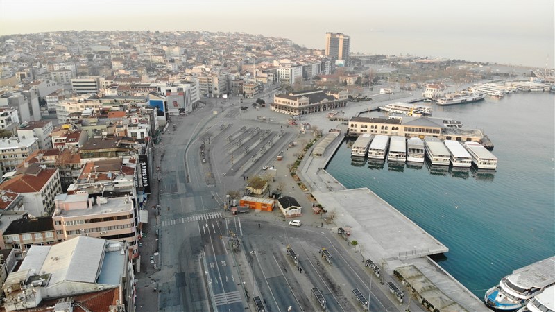 İstanbul böylesini hiç görmedi! İşte sokağa çıkma yasağı sonrası ilk sabah 28