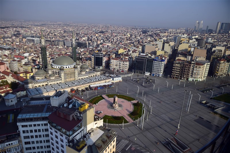 İstanbul böylesini hiç görmedi! İşte sokağa çıkma yasağı sonrası ilk sabah 48
