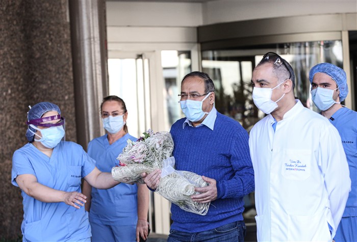Prof. Dr. Bülent Tutluoğlu, koronavirüsü yendi 1