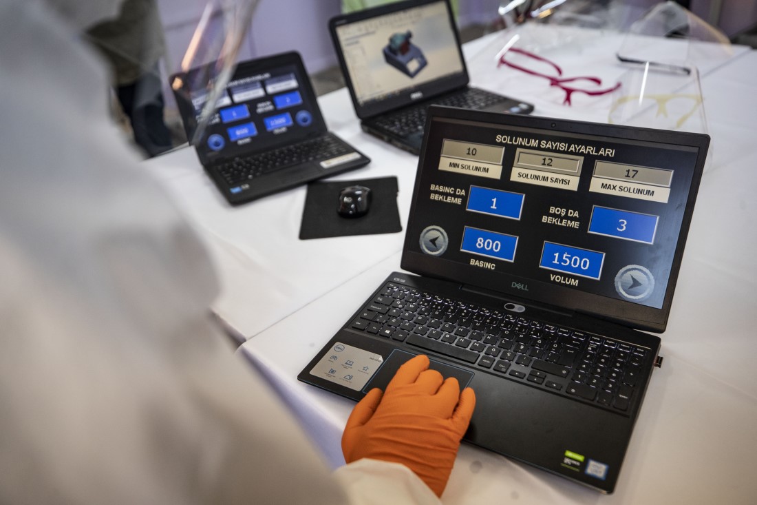 Bu kez İstanbul'da üretildi: MEB'den uzaktan kontrollü solunum cihazı 15