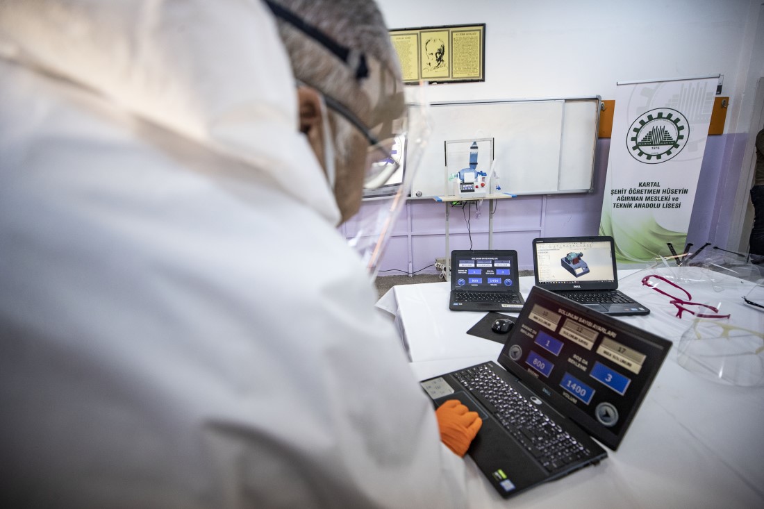 Bu kez İstanbul'da üretildi: MEB'den uzaktan kontrollü solunum cihazı 14