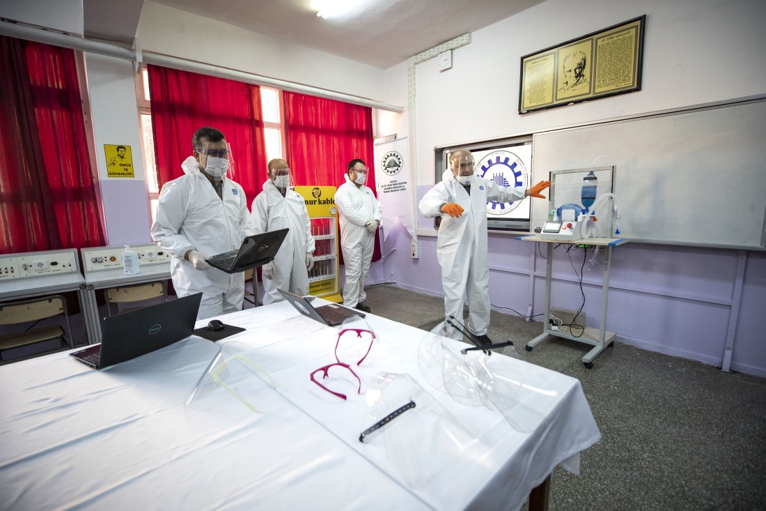 Bu kez İstanbul'da üretildi: MEB'den uzaktan kontrollü solunum cihazı 7