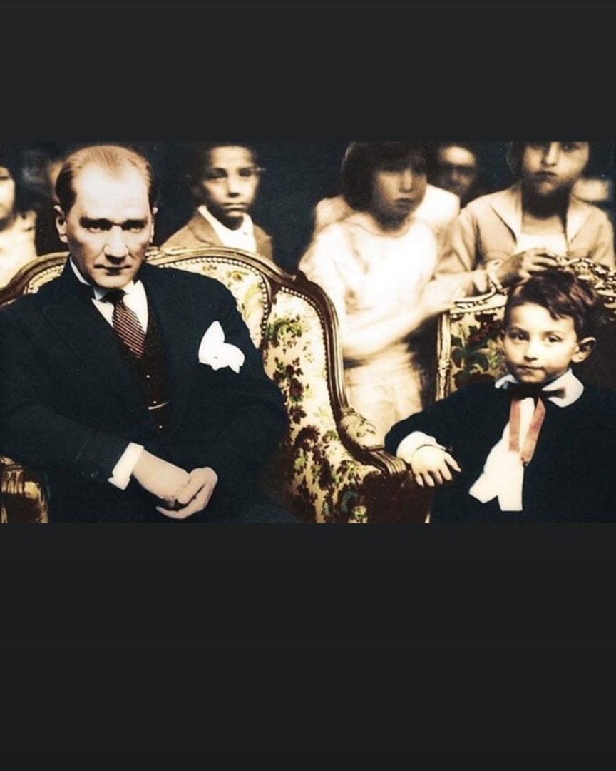 Ünlülerden duygulandıran 23 Nisan paylaşımları 15