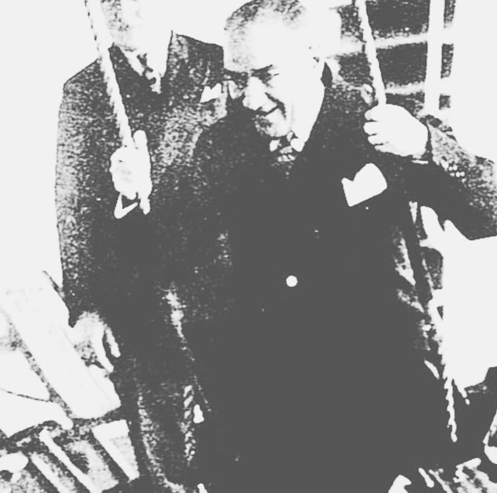 Ünlülerden duygulandıran 23 Nisan paylaşımları 3