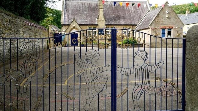 350 yıl önce ülkeyi ölümcül vebadan koruyan köy: Eyam 6