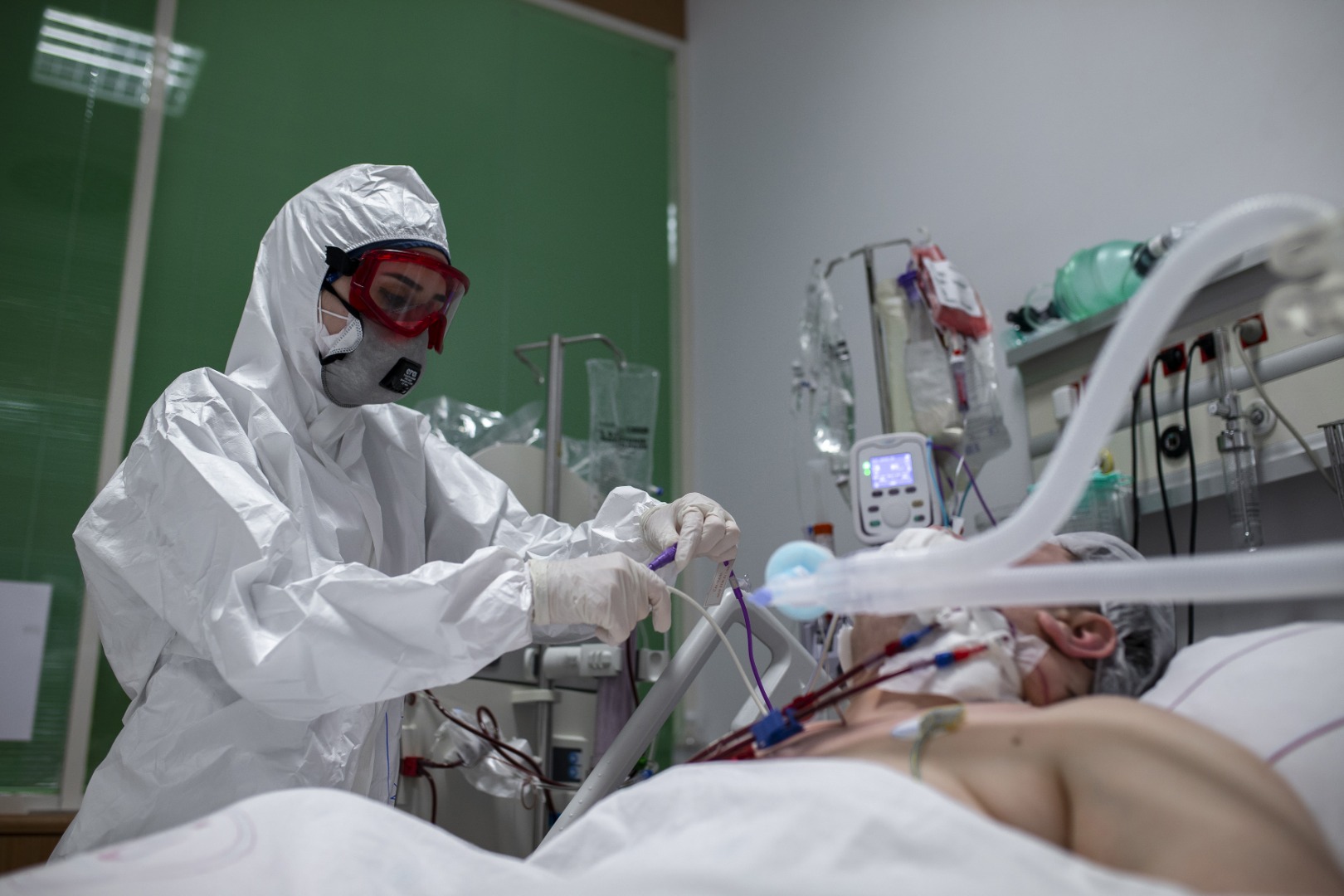 5 asırlık ''Haseki Darüşşifası''nın koronavirüsle mücadelesinden çarpıcı görüntüler 17