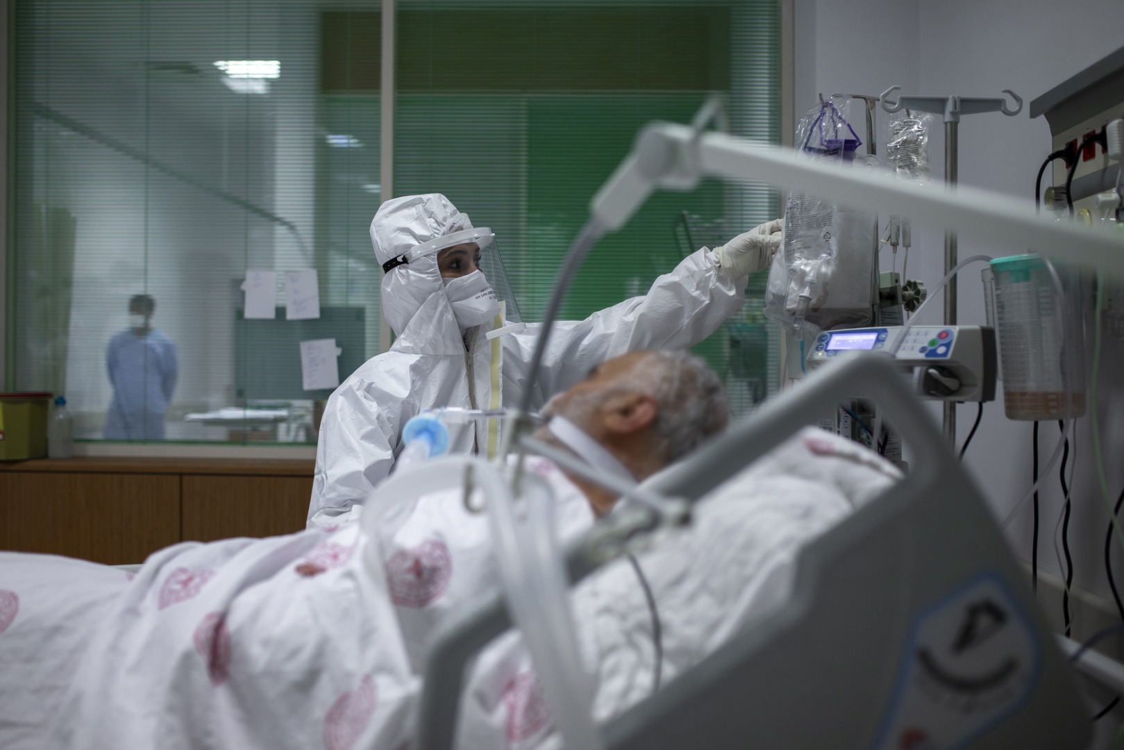 5 asırlık ''Haseki Darüşşifası''nın koronavirüsle mücadelesinden çarpıcı görüntüler 14