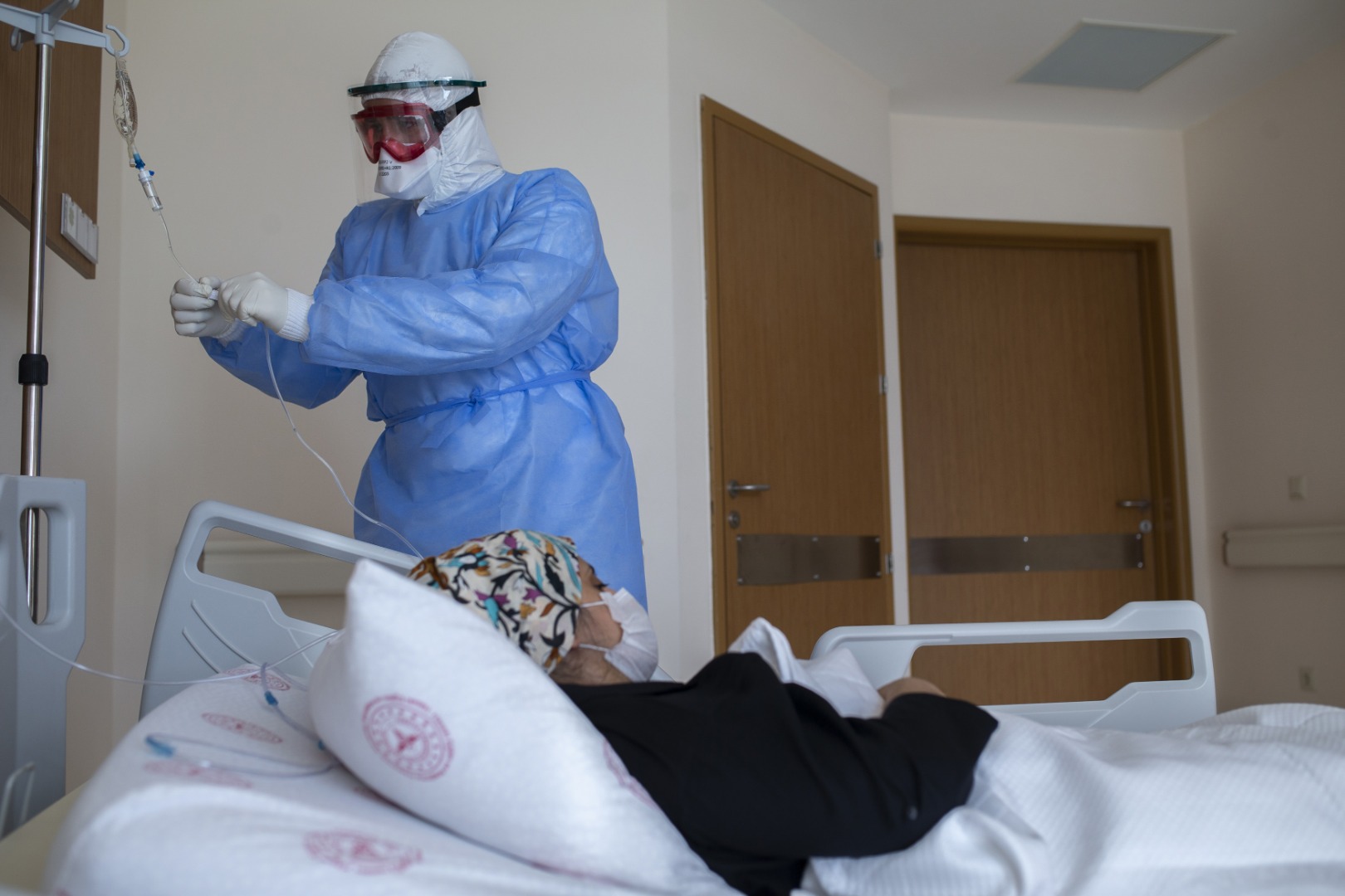 5 asırlık ''Haseki Darüşşifası''nın koronavirüsle mücadelesinden çarpıcı görüntüler 11