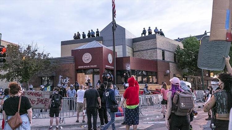 Eski NBA yıldızı George Floyd'u göz yaşlarıyla anlattı: Değişim onun ismiyle başlayacak 11