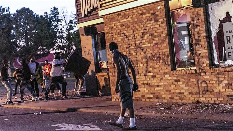 Eski NBA yıldızı George Floyd'u göz yaşlarıyla anlattı: Değişim onun ismiyle başlayacak 5