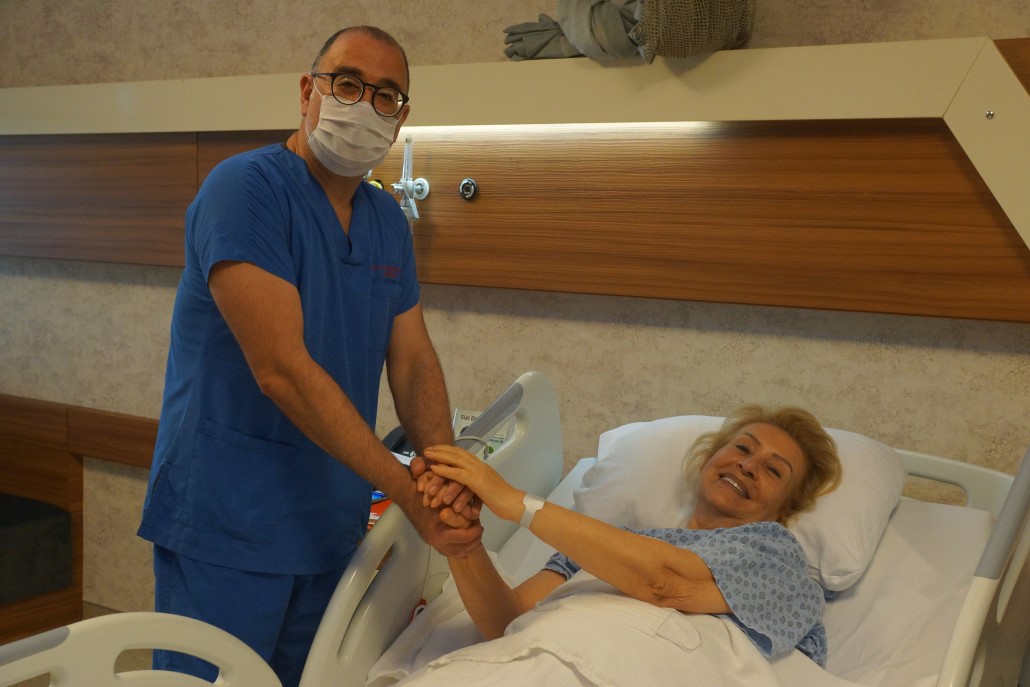 Bu kez hasta yatağından 'sus'turdu 5