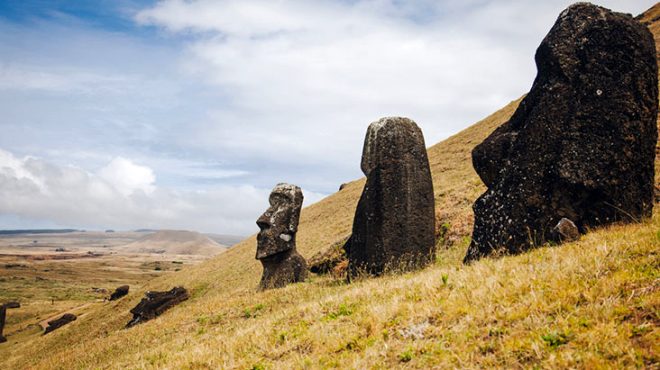 Gizemi binlerce yıldır çözülemeyen Moai Heykelleri görenleri şaşırtıyor 2