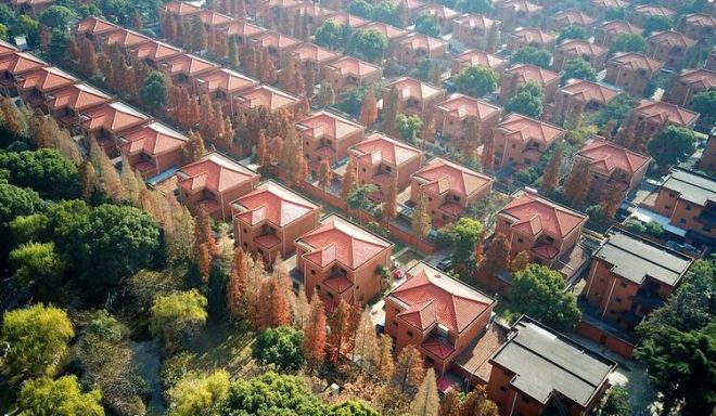 Çin'de muhtarın zengin ettiği köyde herkese villa! Ama tek bir şartı var 15