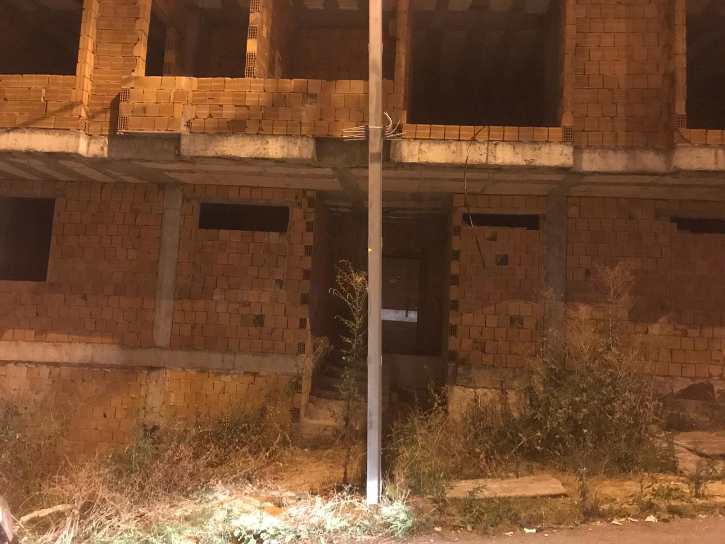 Asılsız ihbar sokağa döktü, mahalleli sosyal mesafeyi unuttu 5